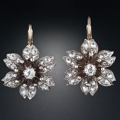 Prythra - WHISPER OF LOVE EARRINGS