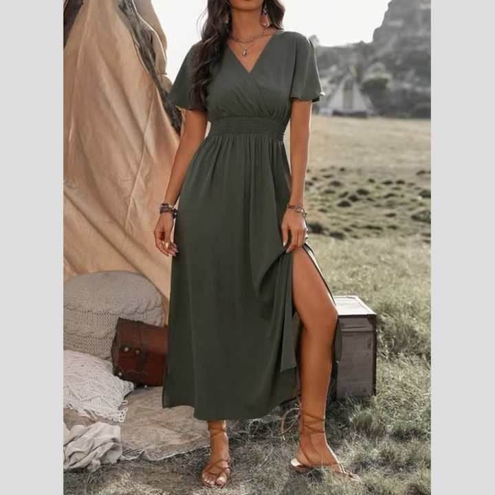 Nayeli – Elegant V-Neck Maxi Dress