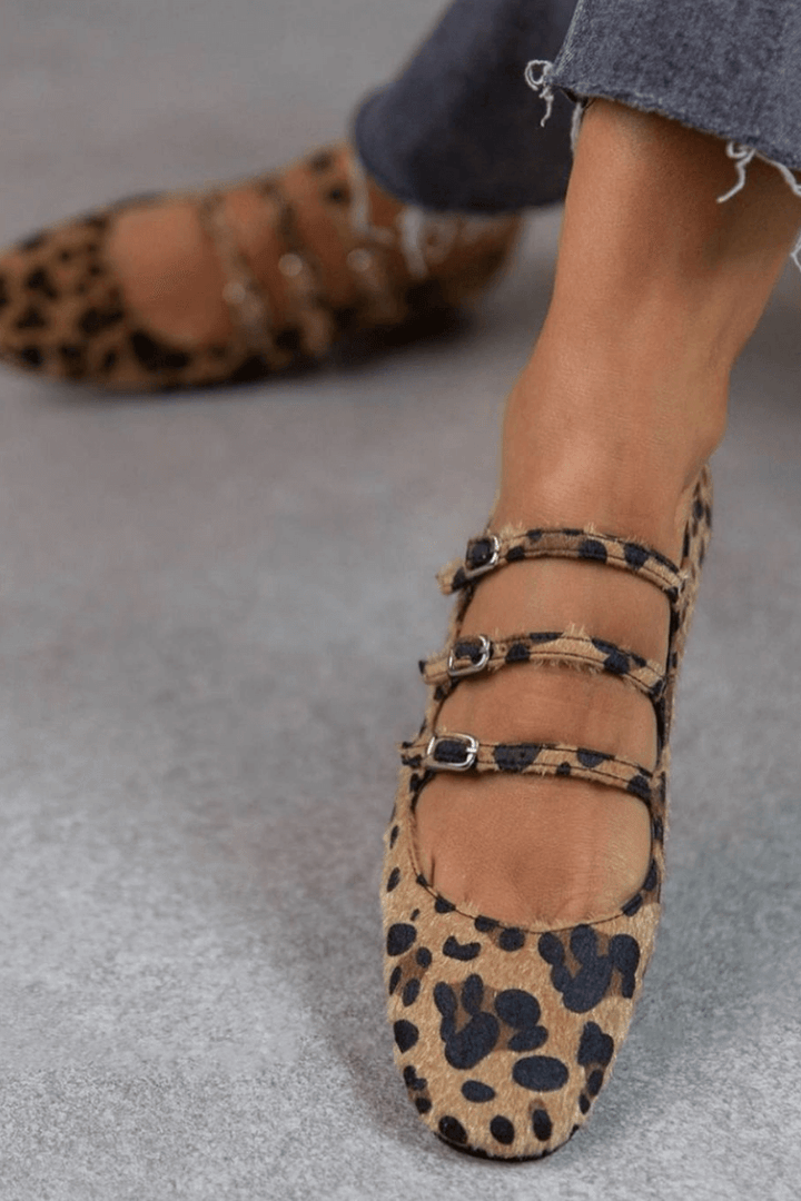 Grace - Elegant ballet flats with animal print straps for an irresistible style
