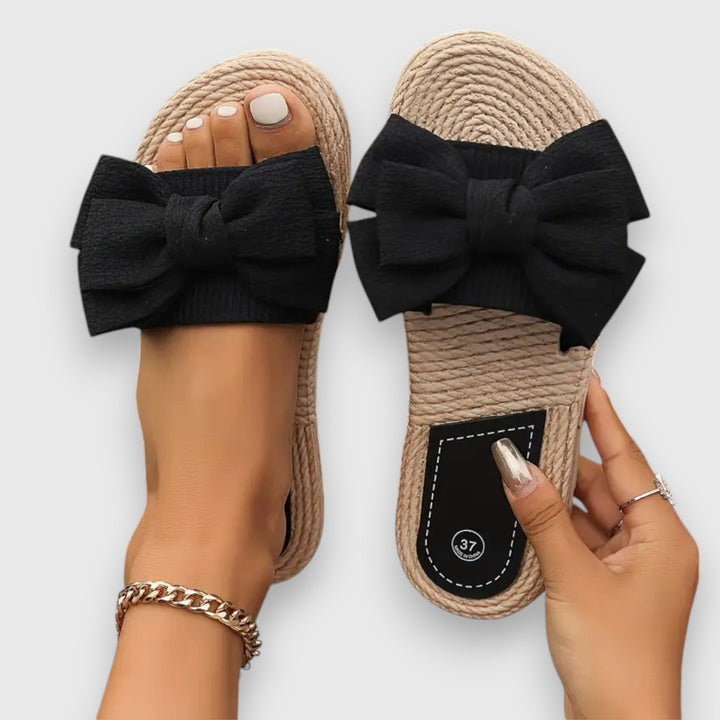 Saphyra – Flat Sandals