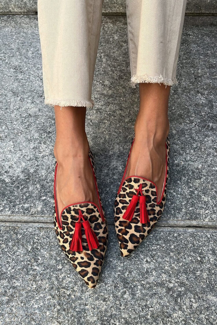 Lucy - Animal Print Mary Jane Flats – Elegant and Trendy Style