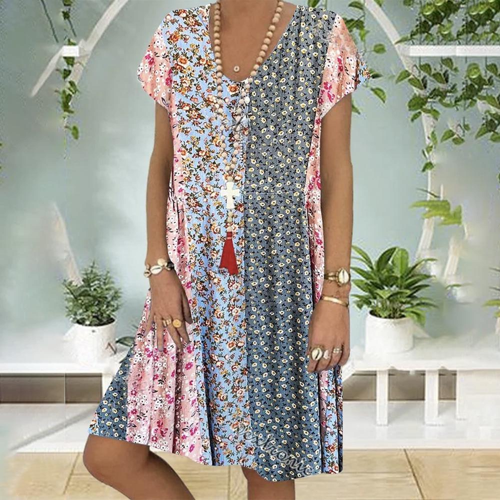 Avelyn - Boho summer dress with floral pattern and A-line cut