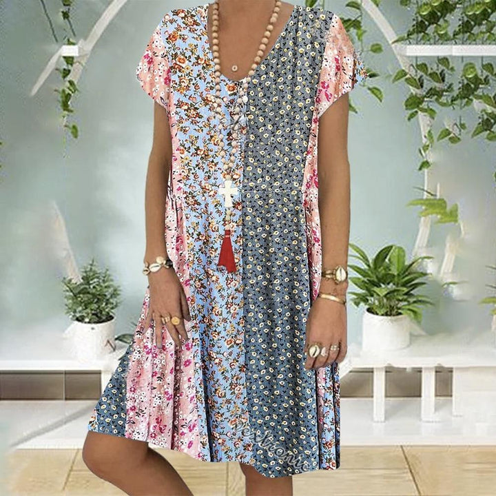 Avelyn - Boho summer dress with floral pattern and A-line cut