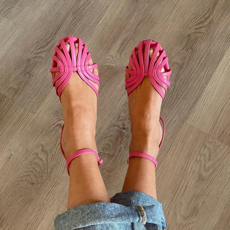 Ruby - Elegant flat woven sandals for a sophisticated look