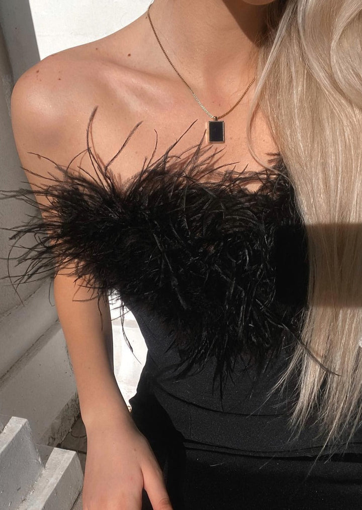 Selyra - Luxurious Feather Dress