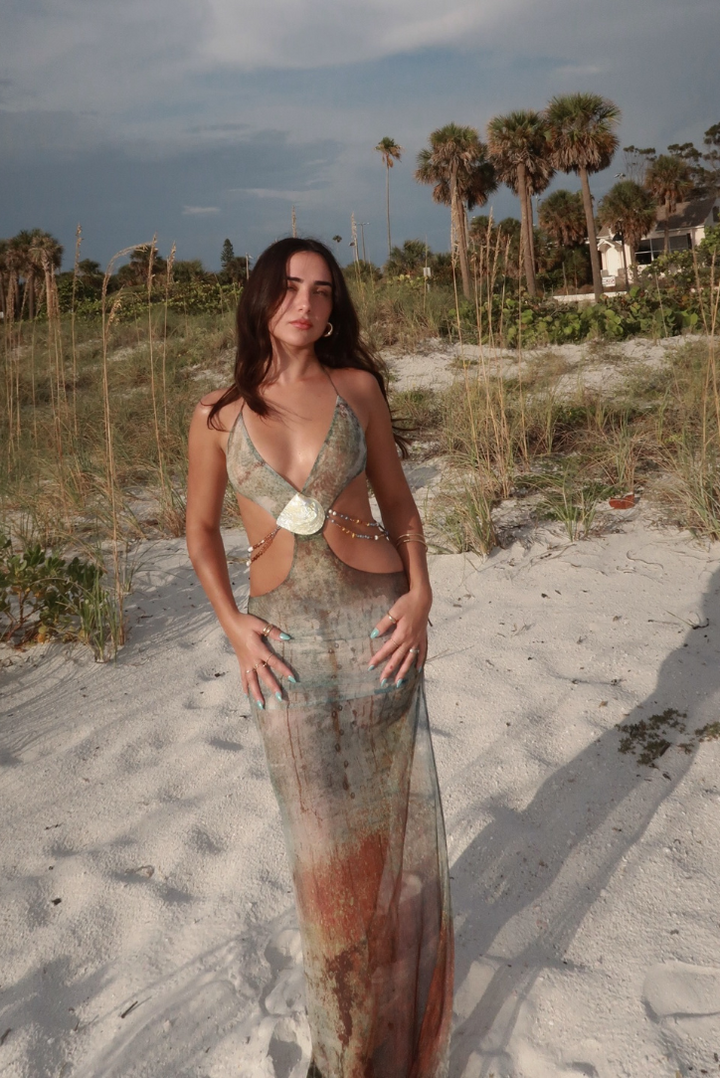 Xirynna - Elegant Shell Waist Cut-Outs Maxi Dress