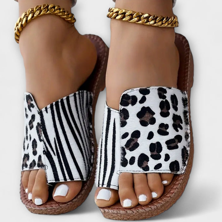 Tahlira - Chic Two Tone Slippers with Leopard Print