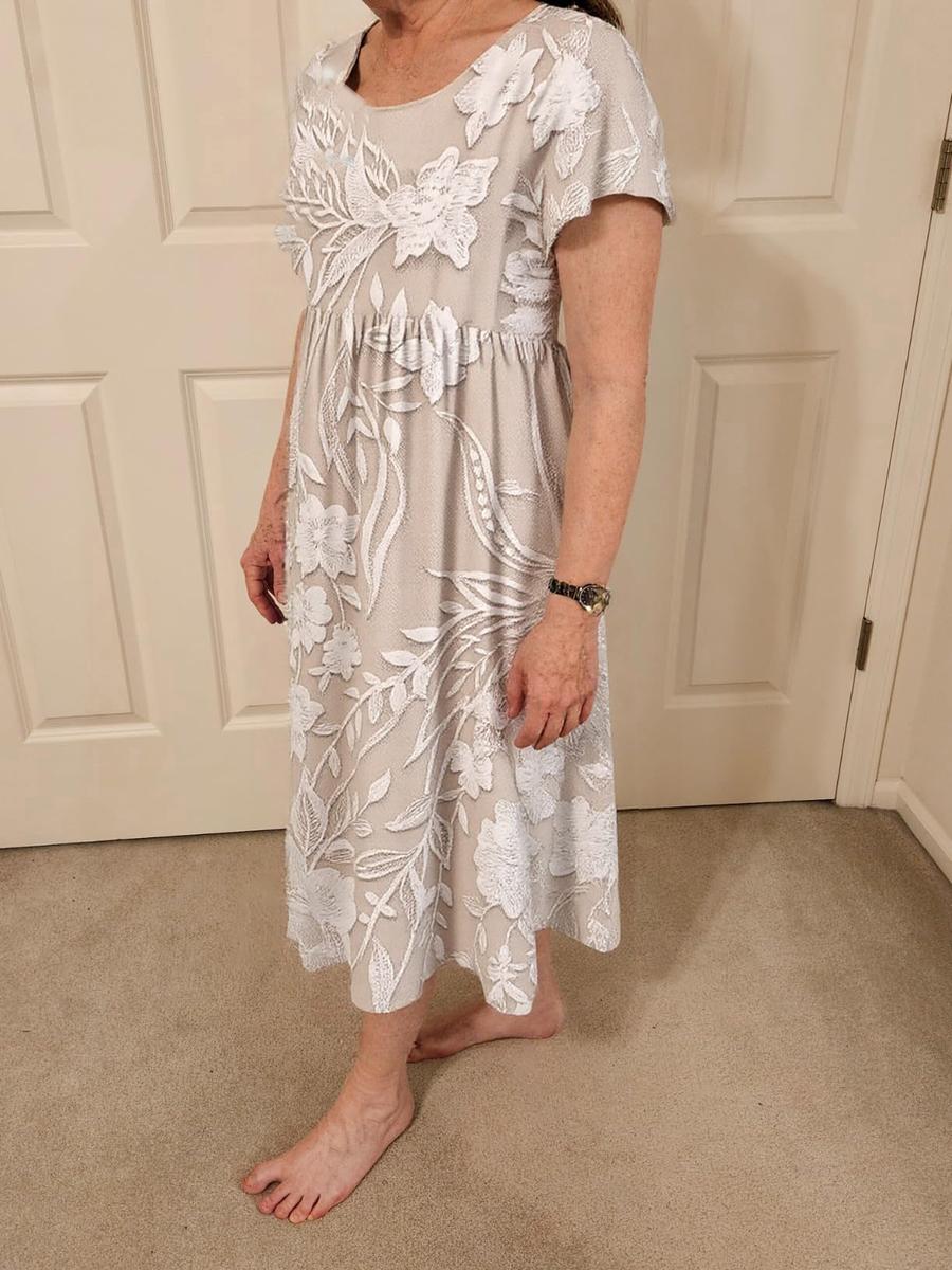 Elowen - Classic midi dress with print & side pockets