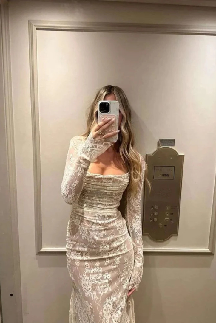 Alice - Lace Maxi Dress