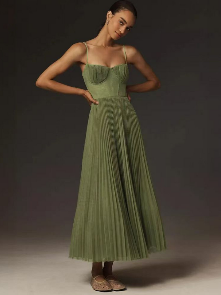 Cadence - Romantic pleated dress