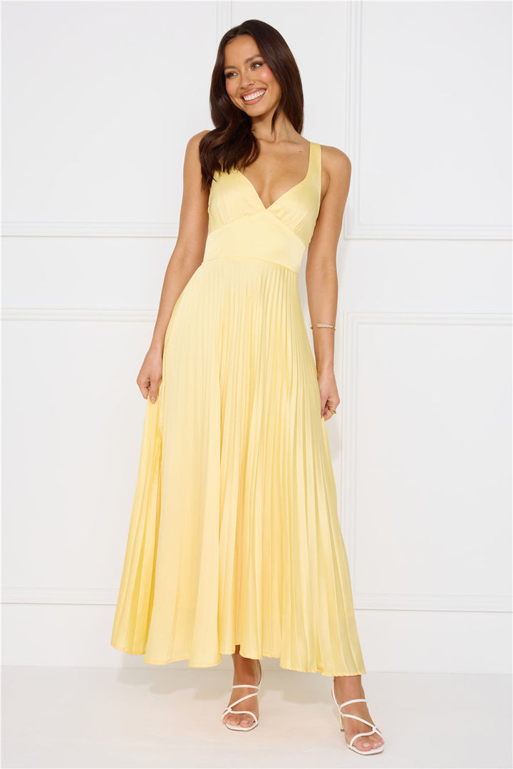 Thaliraea - Pleated V-Neck Maxi Dress