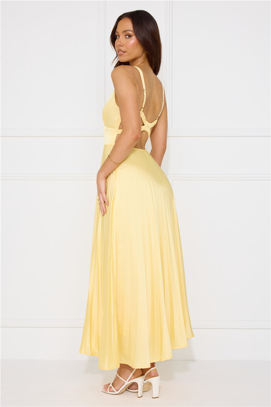 Thaliraea - Pleated V-Neck Maxi Dress
