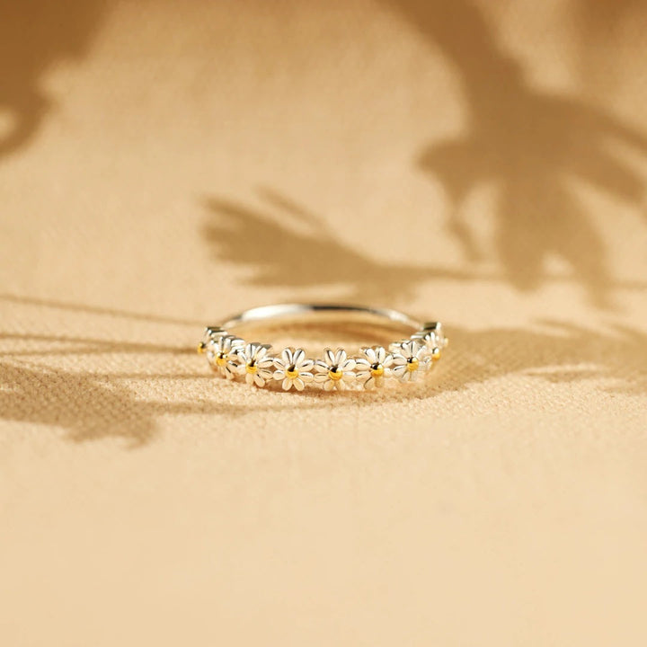 Aelivra - WHISPERS OF BEAUTY RING