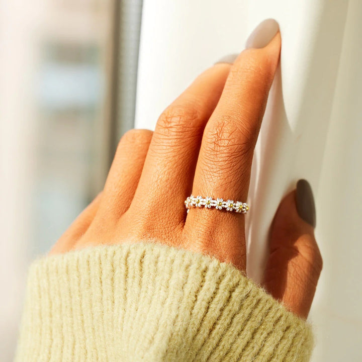 Aelivra - WHISPERS OF BEAUTY RING
