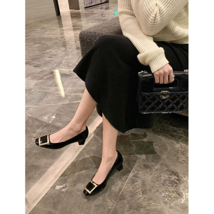 Mia - Elegant sandals with square toes and medium heels for a refined style
