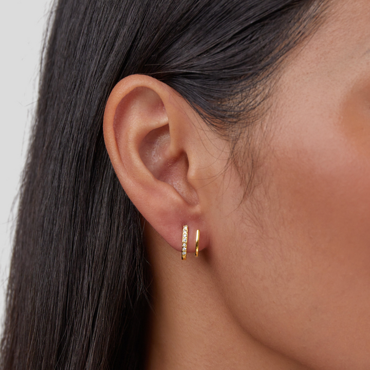 Claw gold crystal earrings