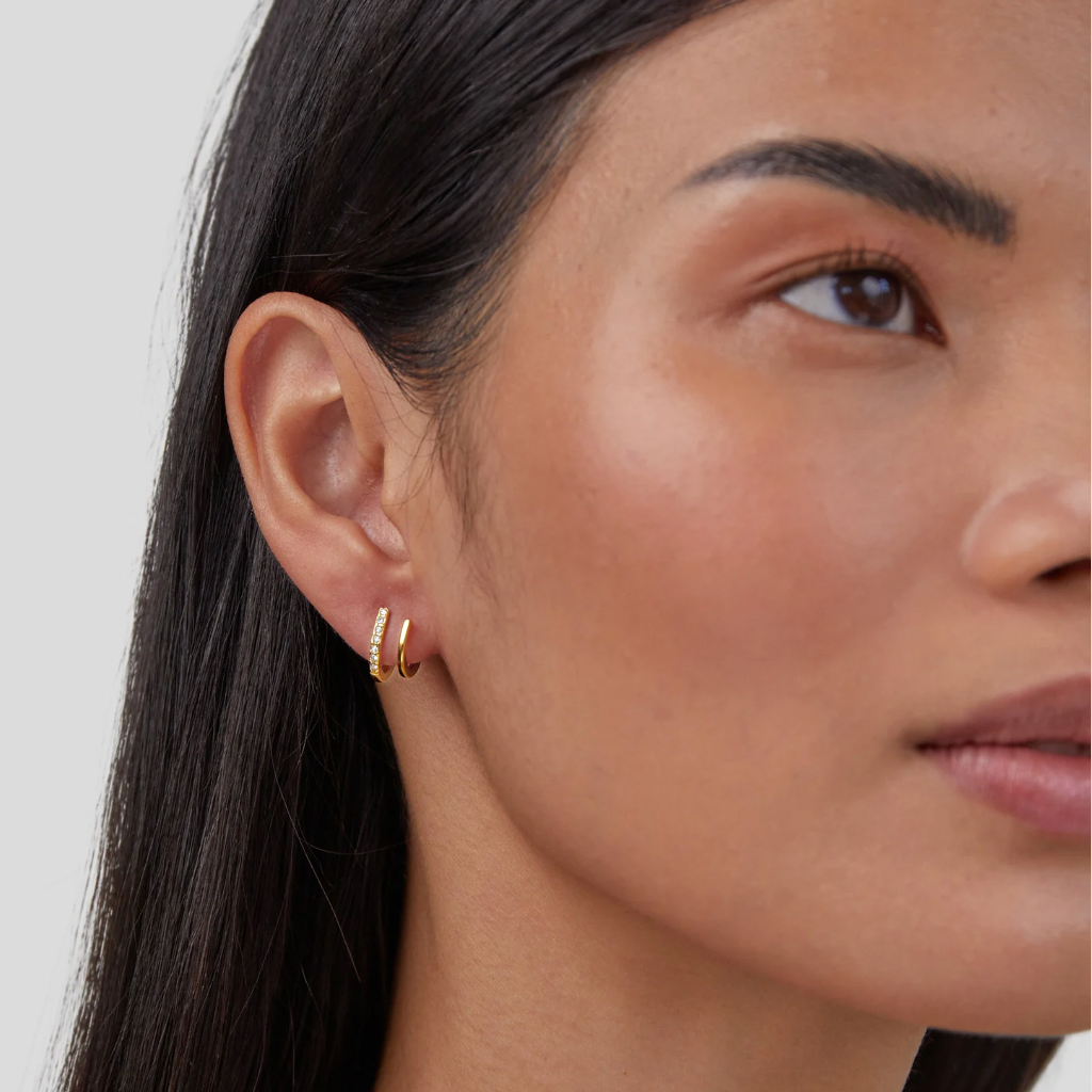 Claw gold crystal earrings