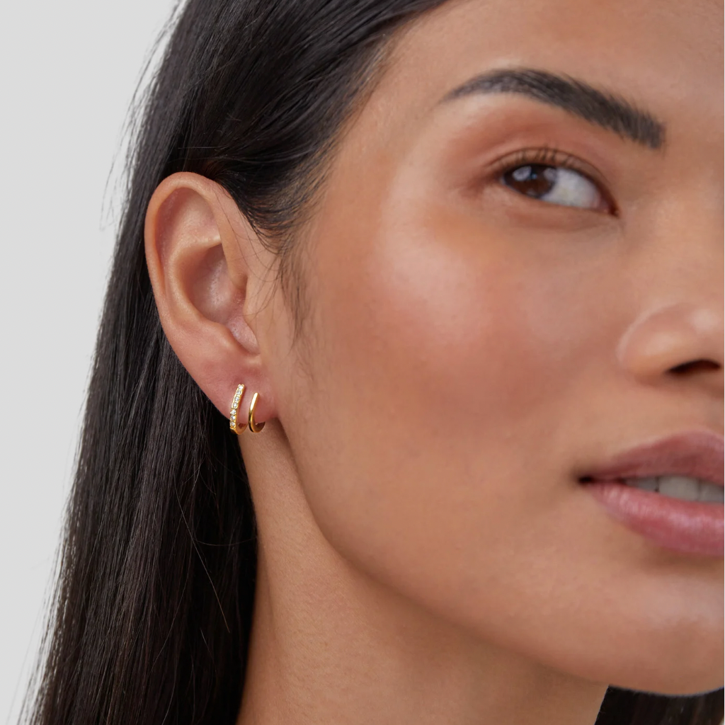 Claw gold crystal earrings