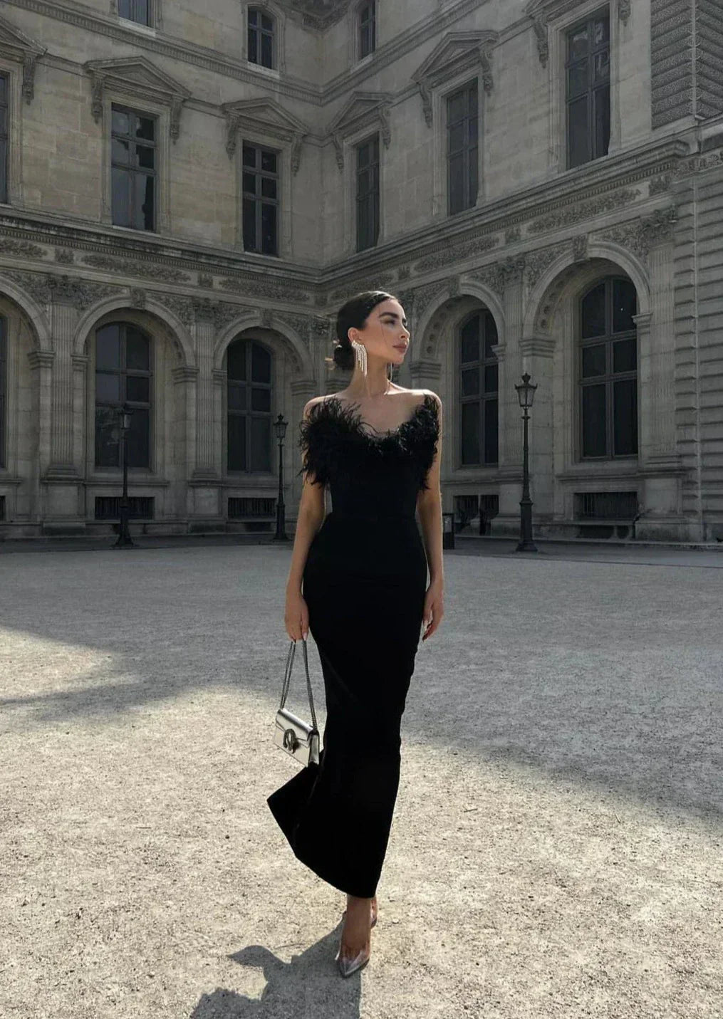 Selyra - Luxurious Feather Dress