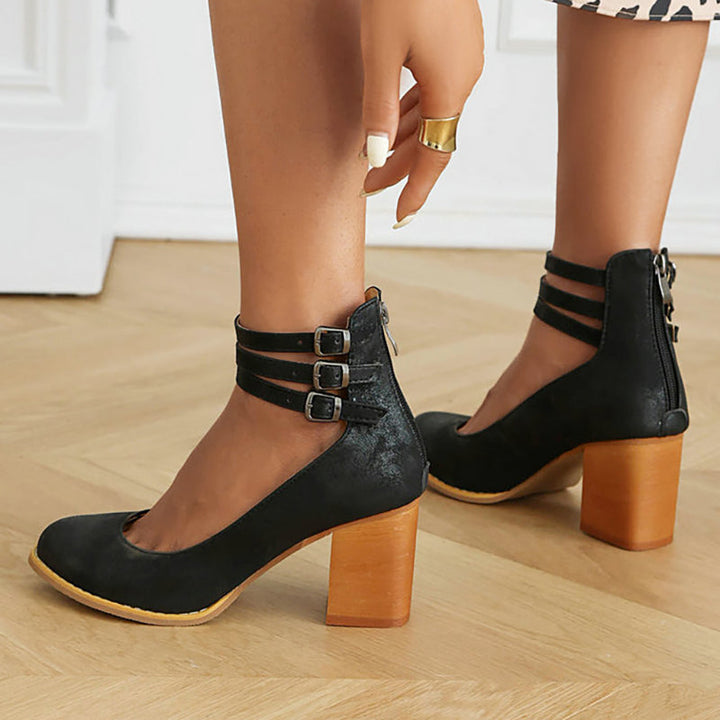 Matilda - Elegant smooth sandals with ankle straps and thick heels for a sophisticated look