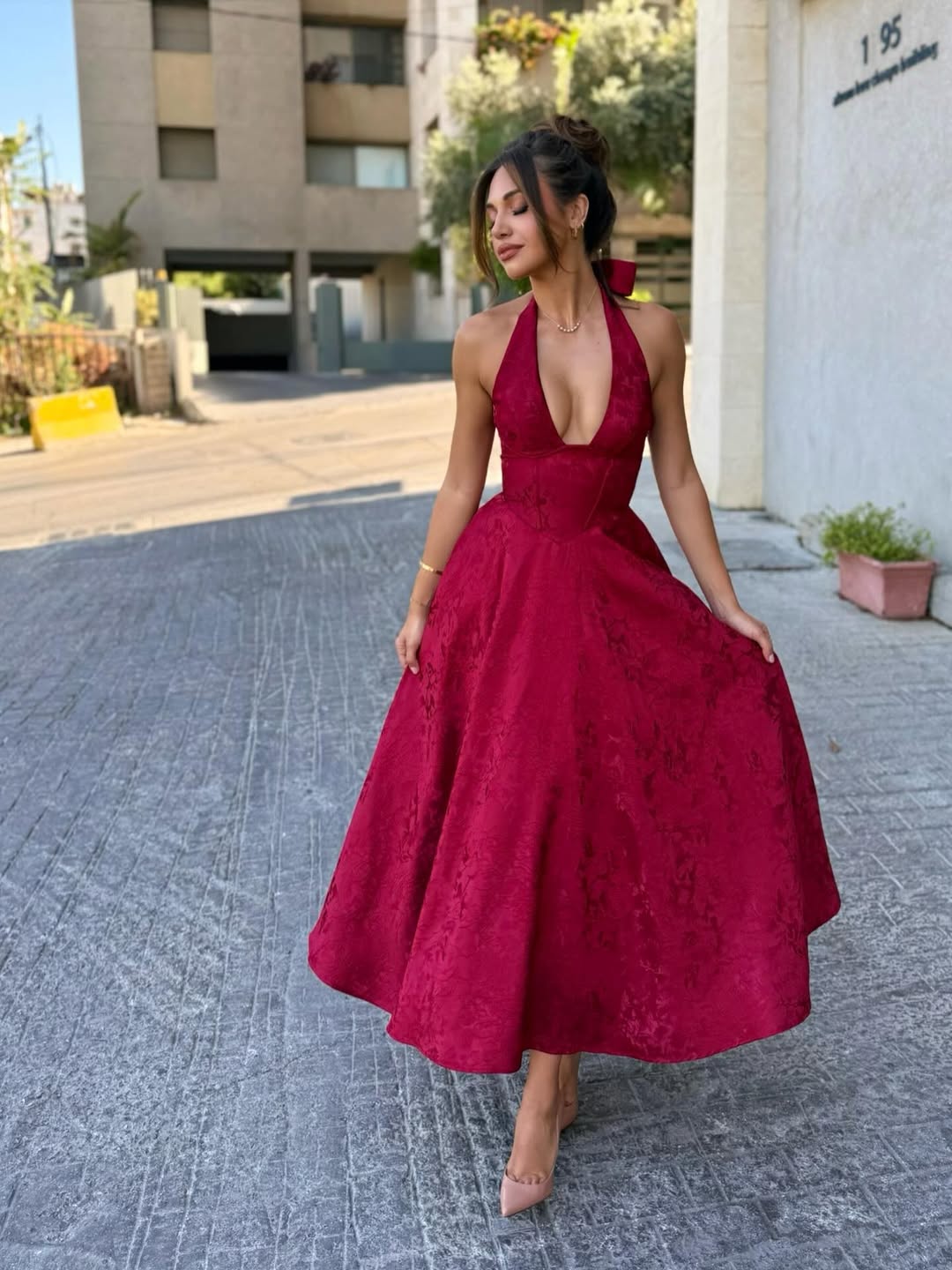Esmeralda - Halter Sleeveless Midi Dress