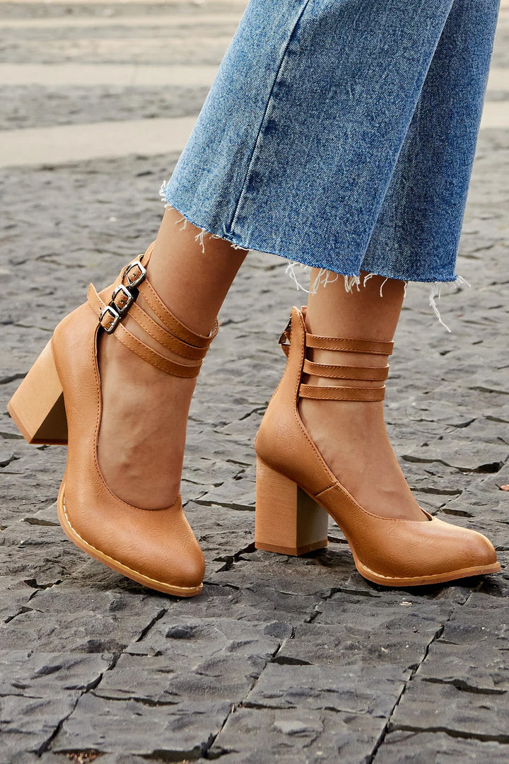 Matilda - Elegant smooth sandals with ankle straps and thick heels for a sophisticated look