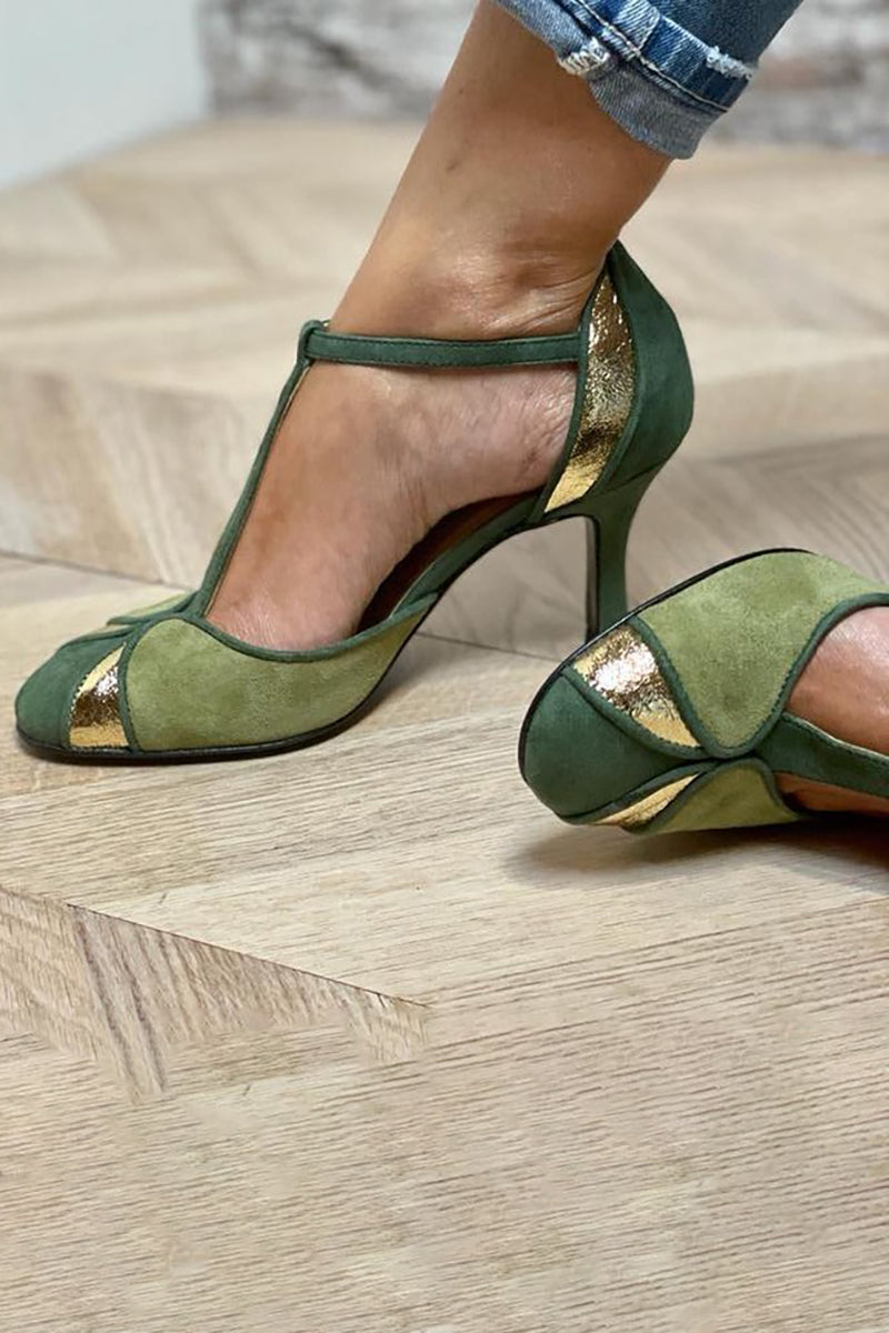 Georgia -  Elegant patchwork pumps with T-strap and closed toe for a refined style