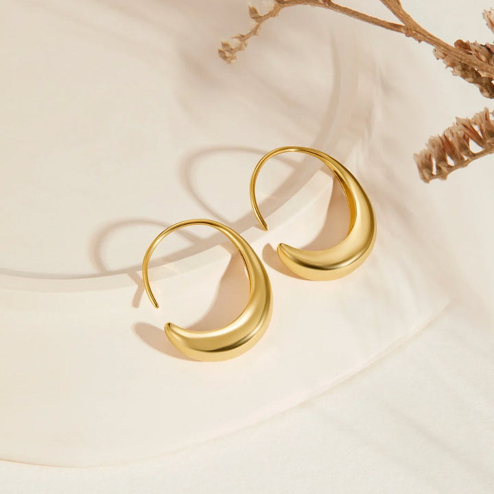 Knotted gold and freshwater pearl earrings
