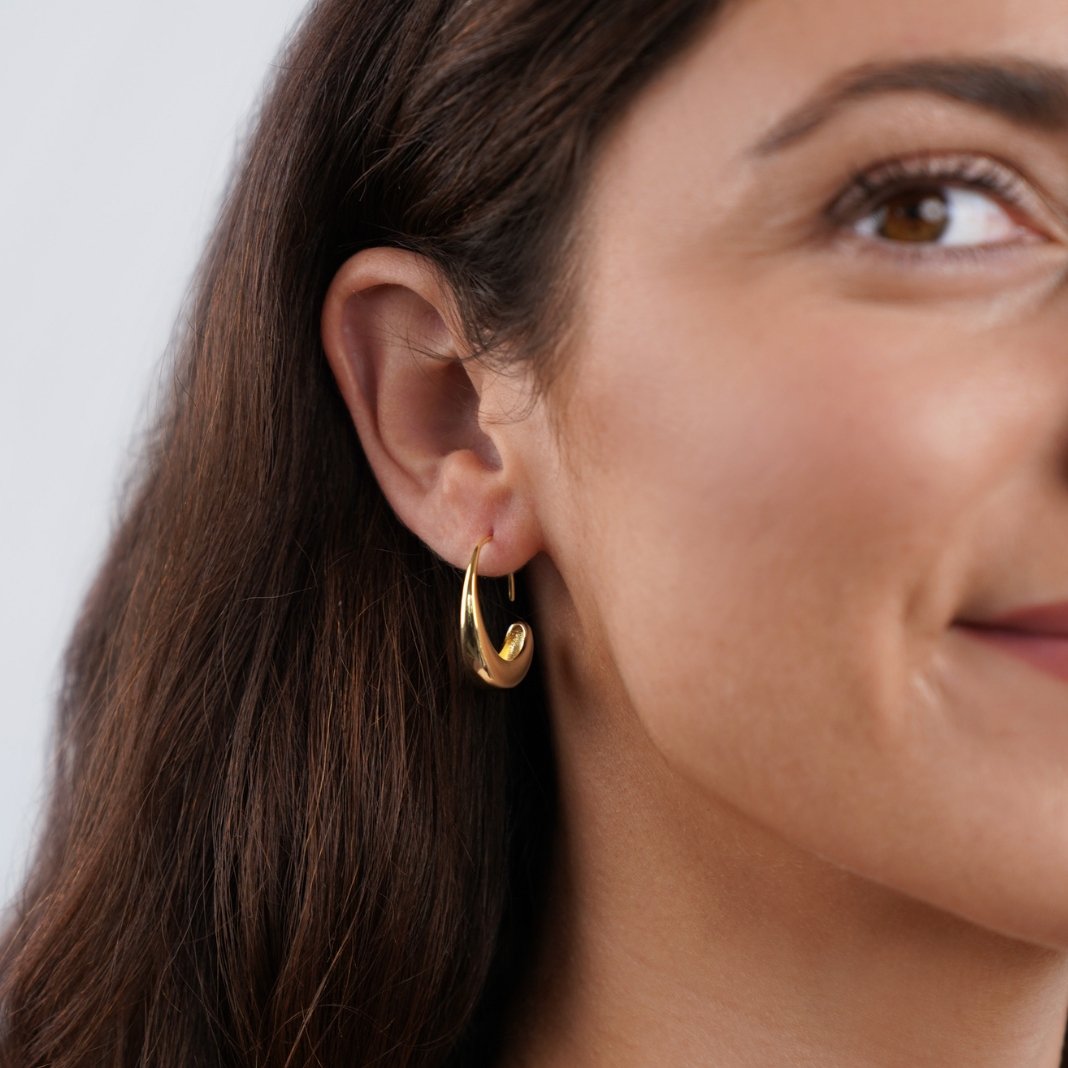 Knotted gold and freshwater pearl earrings