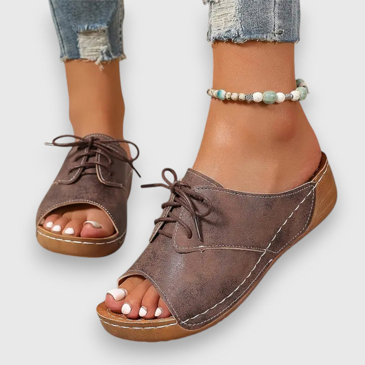 Thirza – Vintage Style Sandals