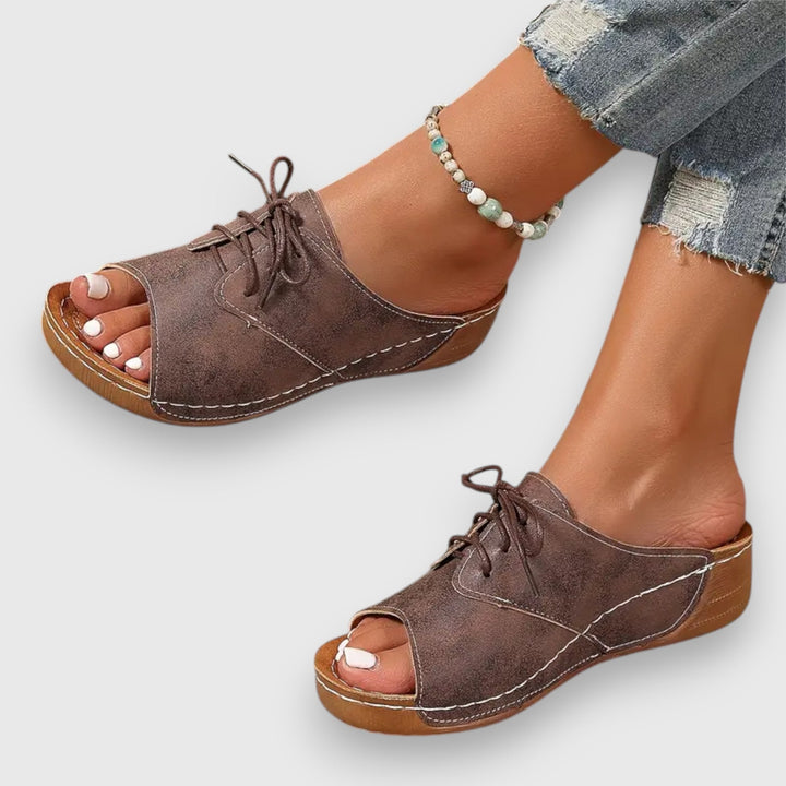 Thirza – Vintage Style Sandals