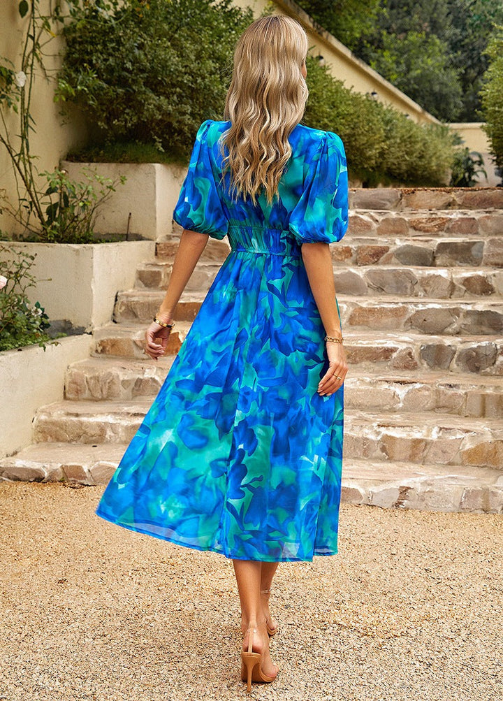 Quinoria - V-Neck Printed Dress