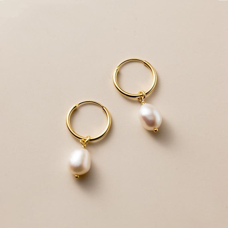Bella freshwater pearl earrings