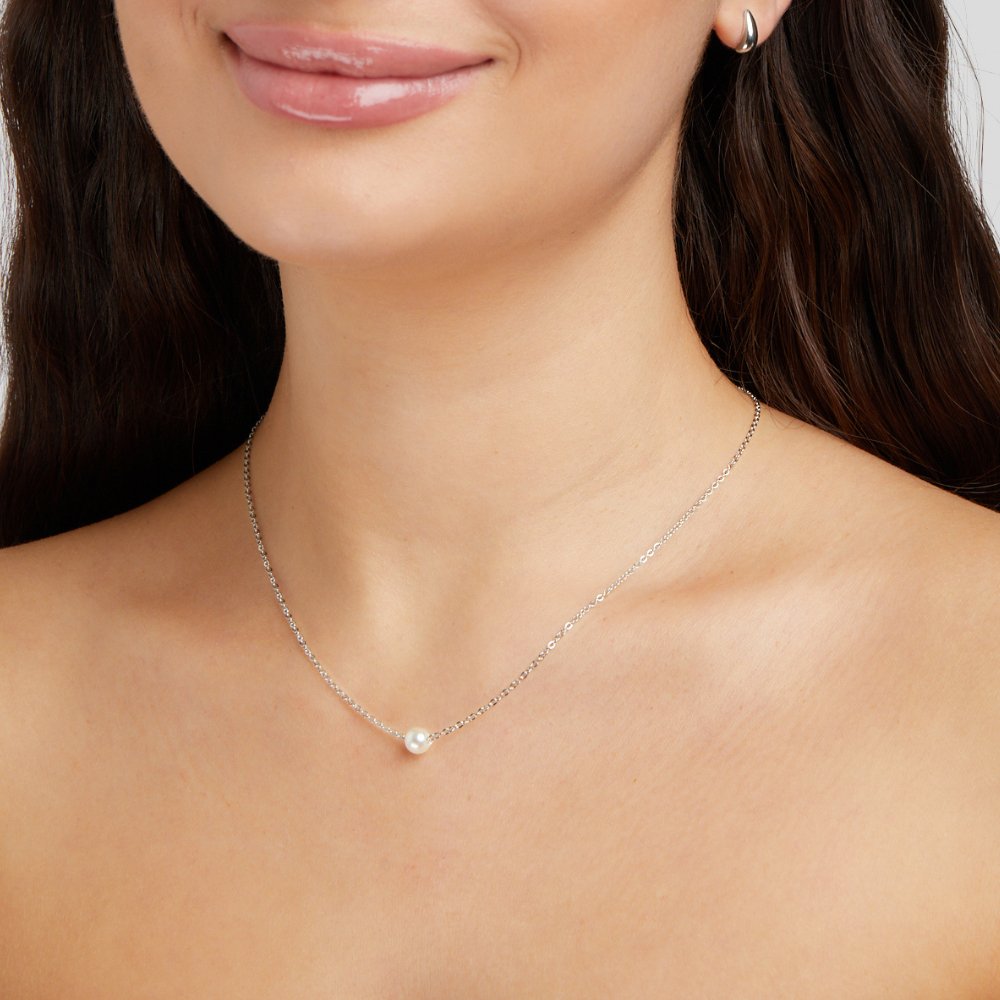 Solitaire silver pearl necklace